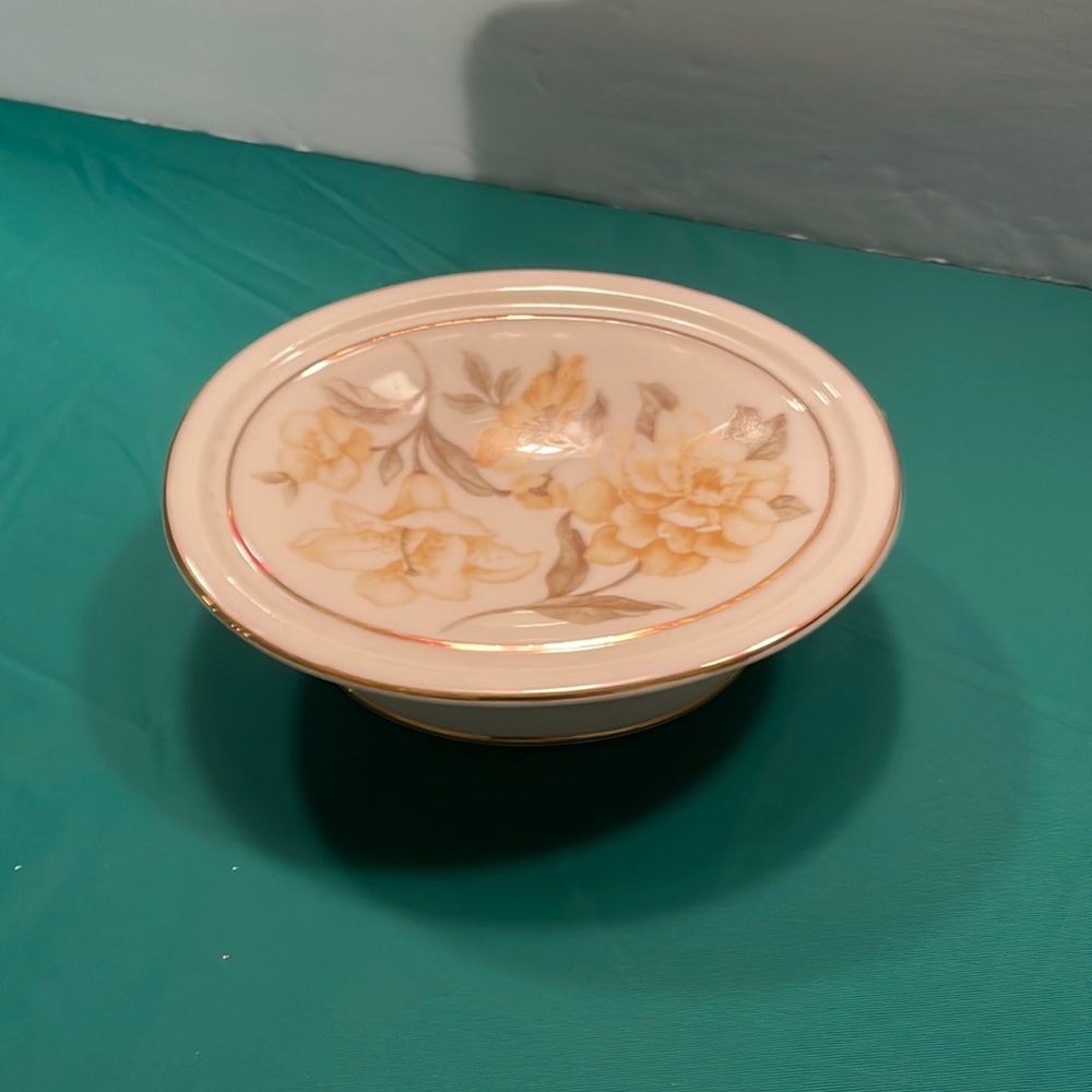 Croscill soap dish